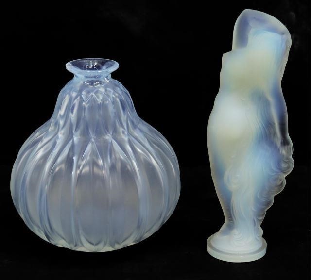 (2) SABINO OPALESCENT ART GLASS