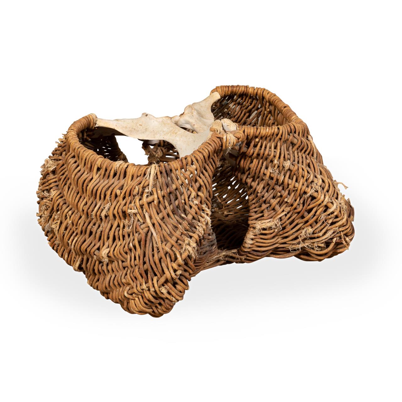 LARGE BUTTOCKS BASKET WITH ANIMAL 357dfa