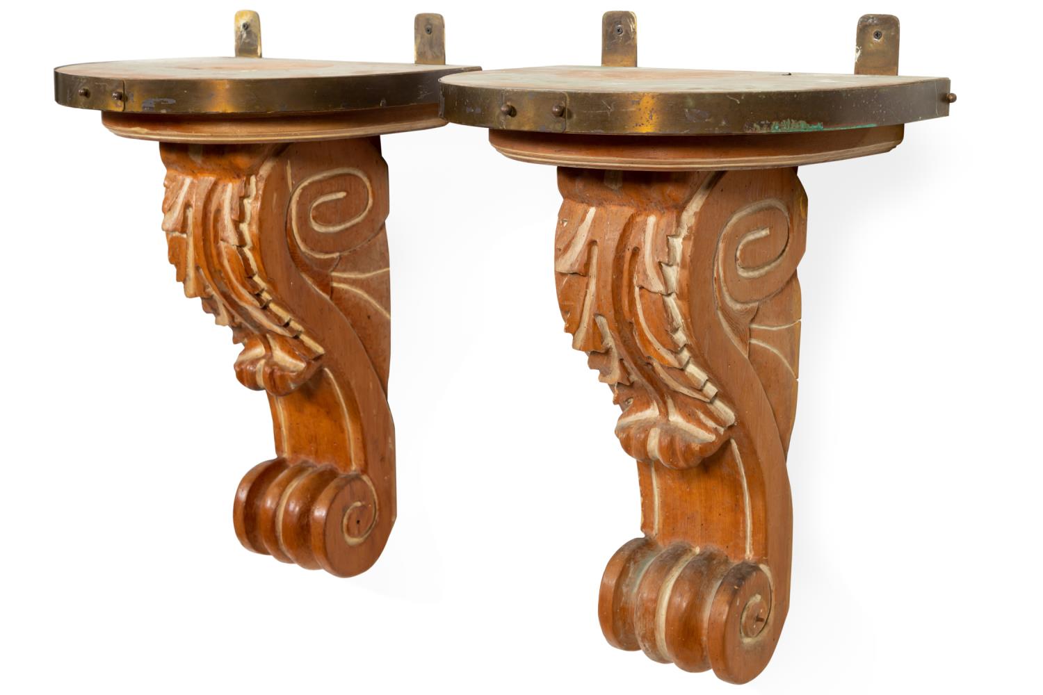 PAIR OF VICTORIAN STYLE CARVED 357e17