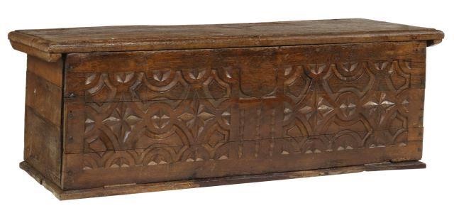 FRENCH CARVED OAK STORAGE TRUNK  357e99
