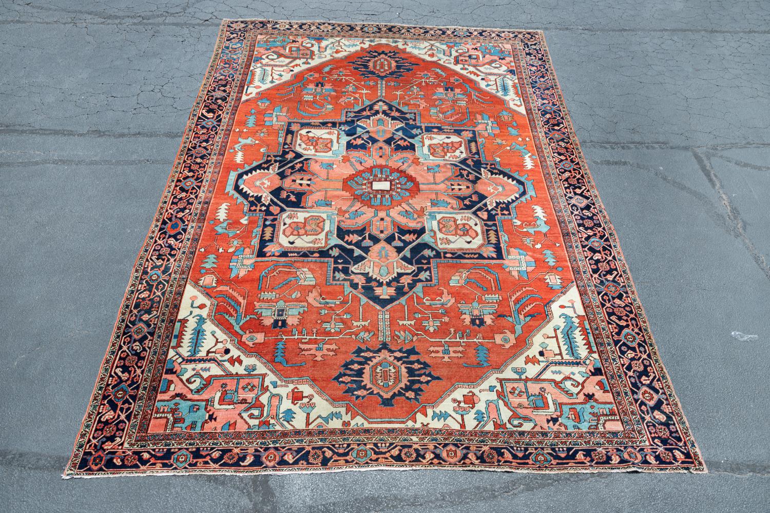 HAND KNOTTED PERSIAN SERAPI RUG,