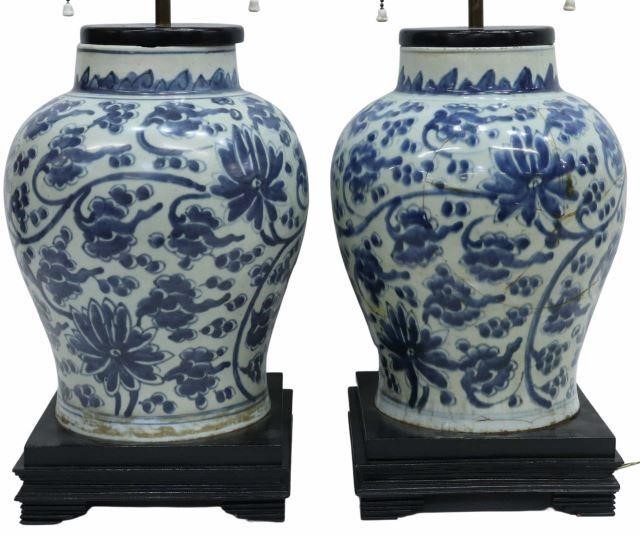  2 CHINESE BLUE WHITE PORCELAIN 3581d9