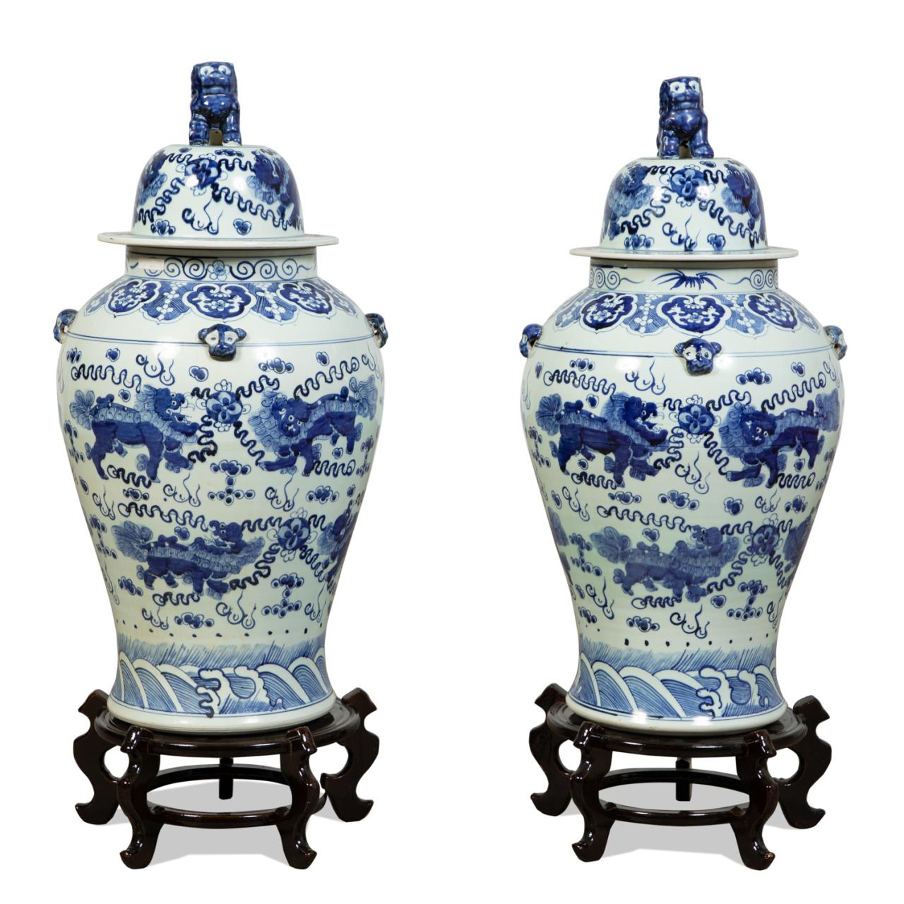 PR, CHINESE BLUE & WHITE LIDDED