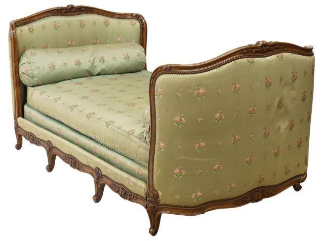 FRENCH LOUIS XV STYLE UPHOLSTERED 3583af