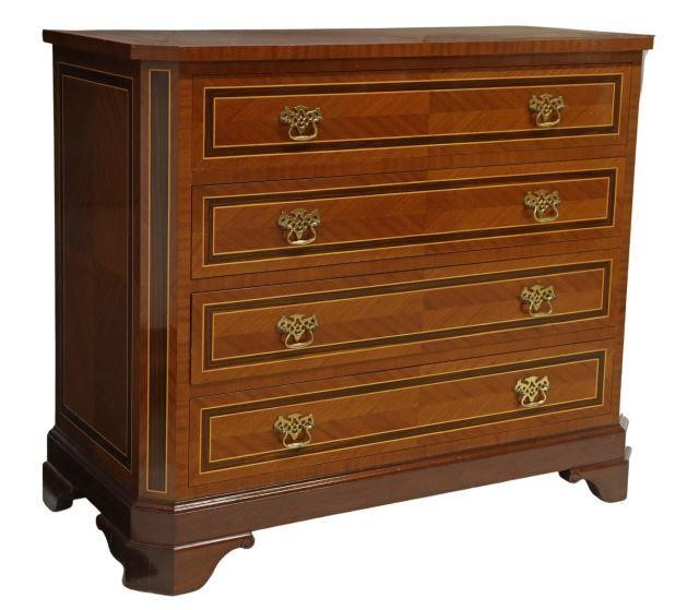 CHIPPENDALE STYLE MAHOGANY CHEST 3583b9