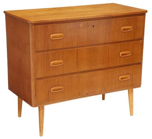 MID CENTURY MODERN TEAK CHEST OF 358505