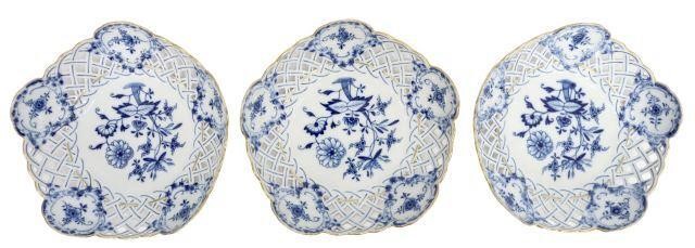 (3) MEISSEN BLUE ONION RETICULATED