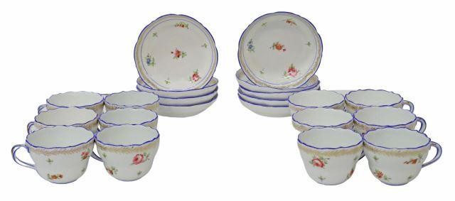 (21) MEISSEN SCATTERED FLOWERS TEACUPS