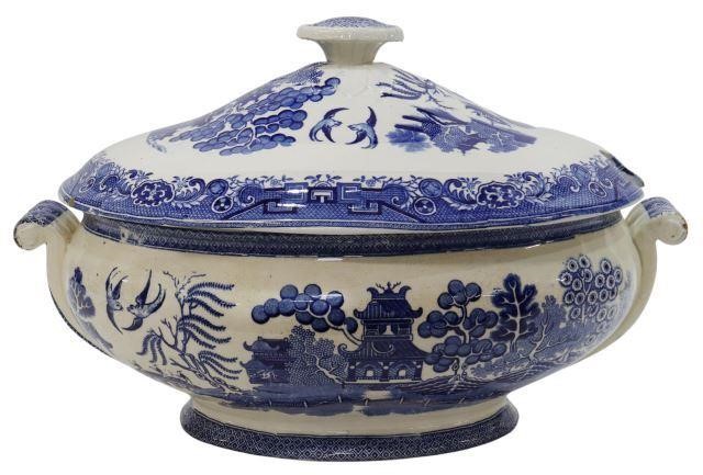 BLUE WILLOW IRONSTONE SOUP TUREENBlue