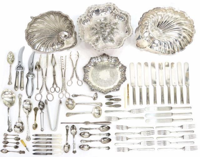 (LOT) COLLECTION OF SILVERPLATE TABLE