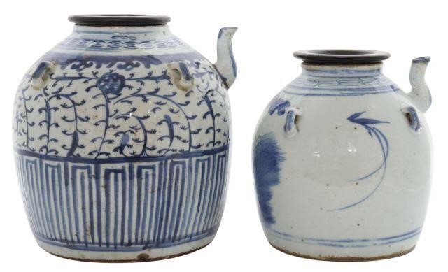 (2) CHINESE BLUE & WHITE PORCELAIN