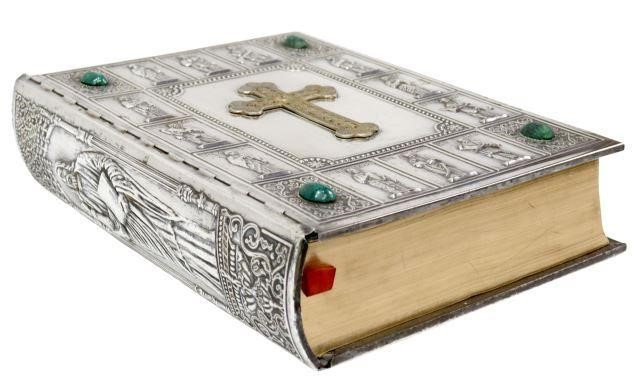 LA SAINTE BIBLE IN SILVER PLATE BINDINGMetal-mounted