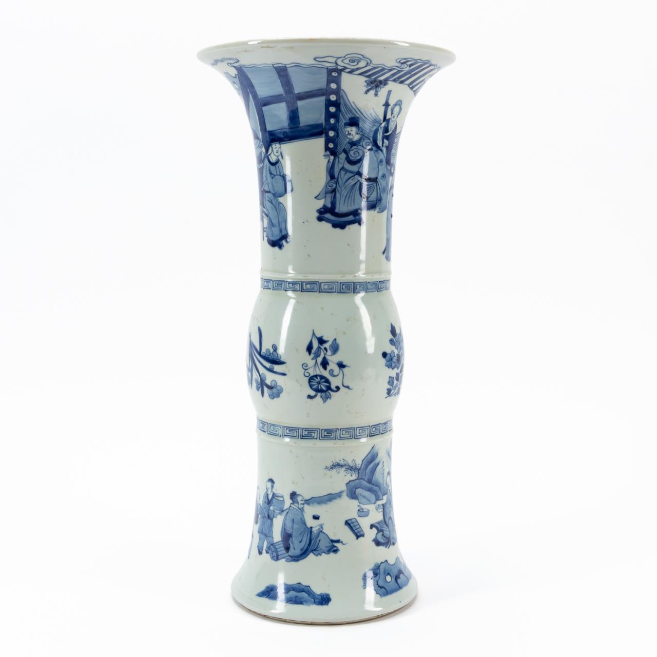 CHINESE BLUE WHITE PORCELAIN 358bd9