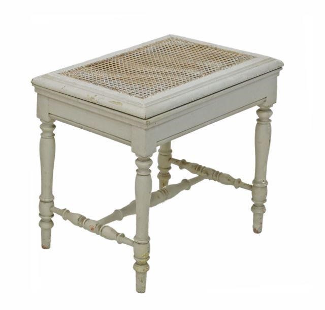 FRENCH LOUIS XVI STYLE PAINTED 358bd2