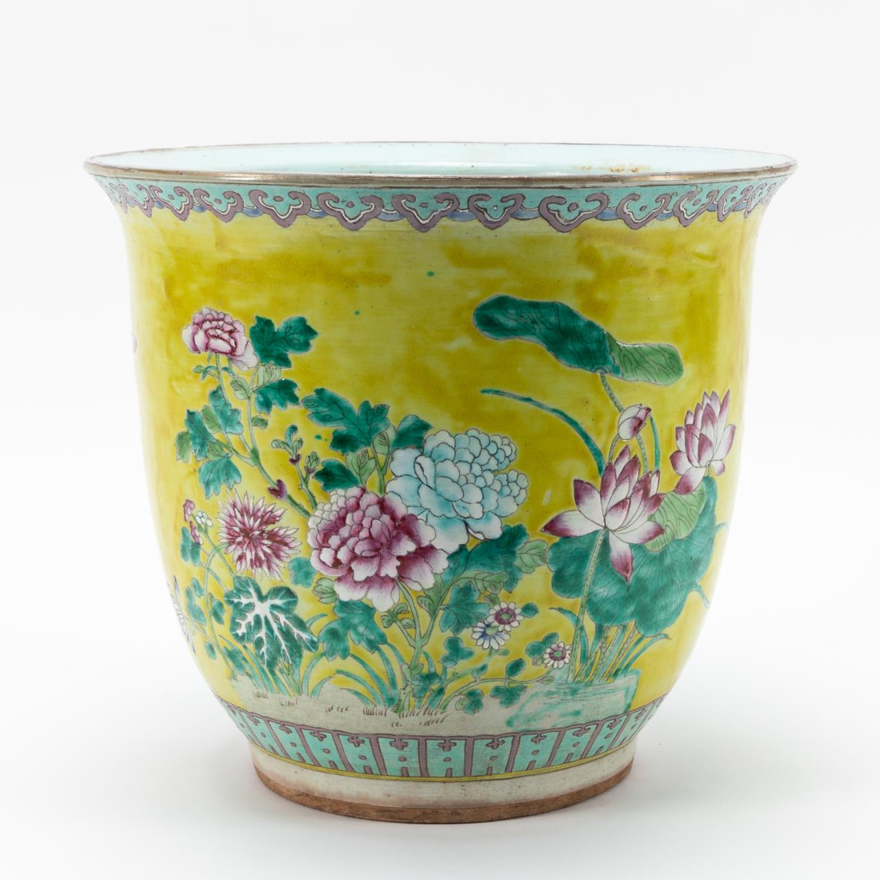 CHINESE FAMILLE JAUNE FLORAL PORCELAIN 358c2b