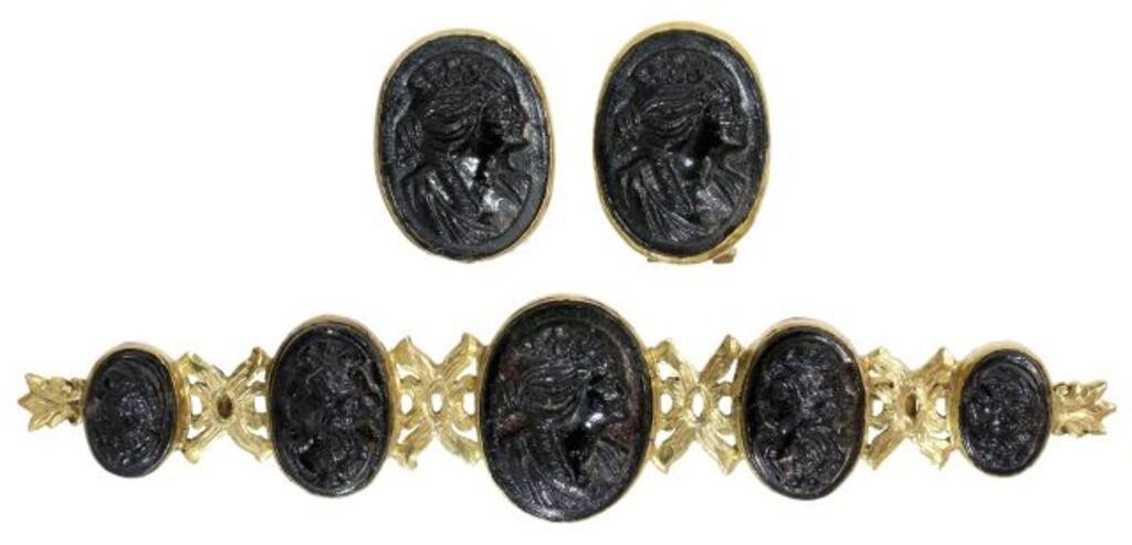  2 ESTATE 14KT GOLD MOLDED CAMEO 3568bd