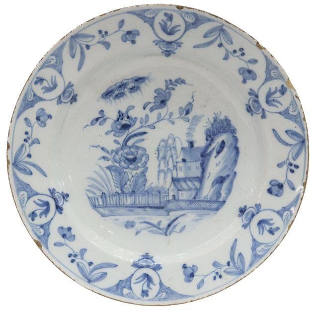 DELFT BLUE WHITE FAIENCE CHARGER  357359