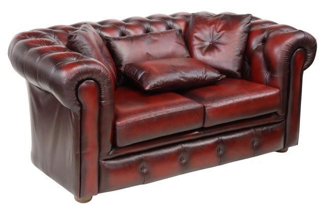 ENGLISH OXBLOOD LEATHER CHESTERFIELD 35736b