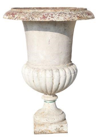 LARGE CAST IRON CAMPANA FORM GARDEN 3575d2