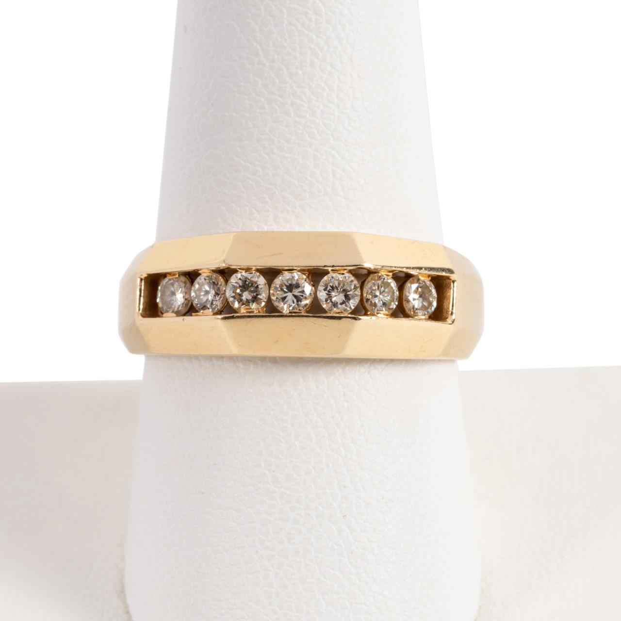 MEN'S 14K YELLOW GOLD & SEVEN DIAMOND