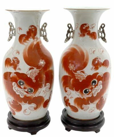  2 CHINESE PORCELAIN FOO LION 359e96