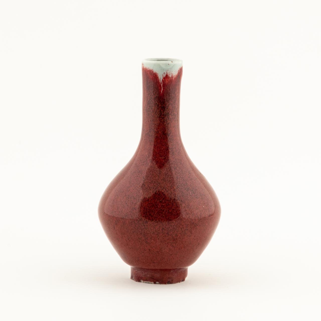 SMALL CHINESE OXBLOOD PORCELAIN 359ffb