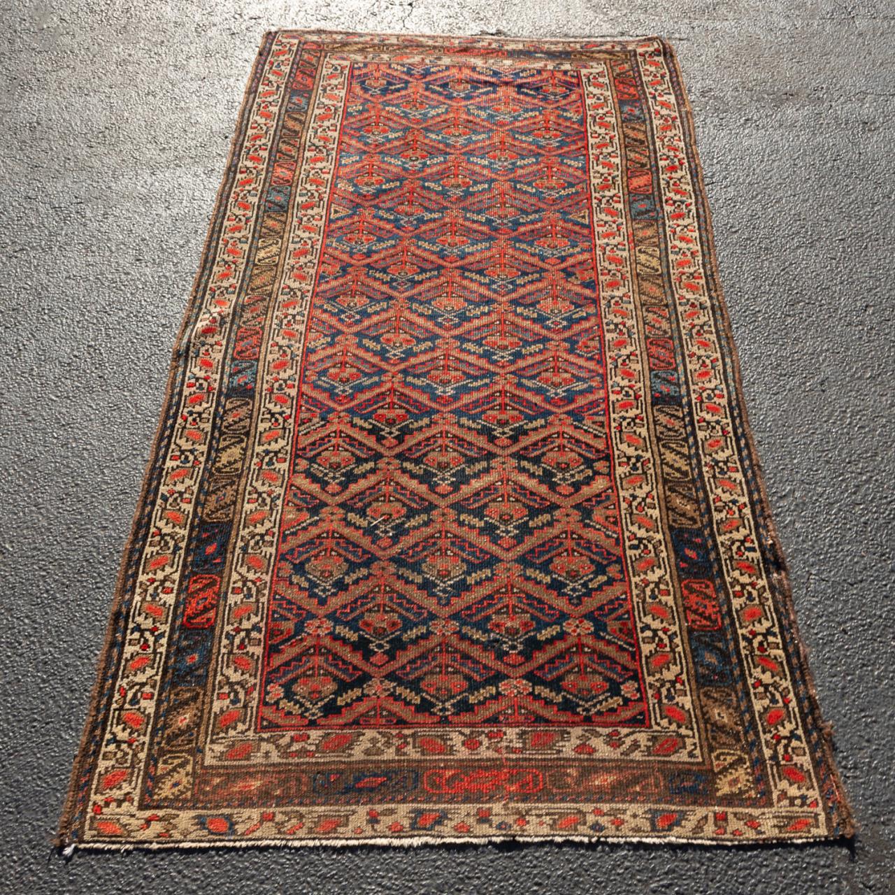 HAND WOVEN ANTIQUE HAMADAN RUG  35a098