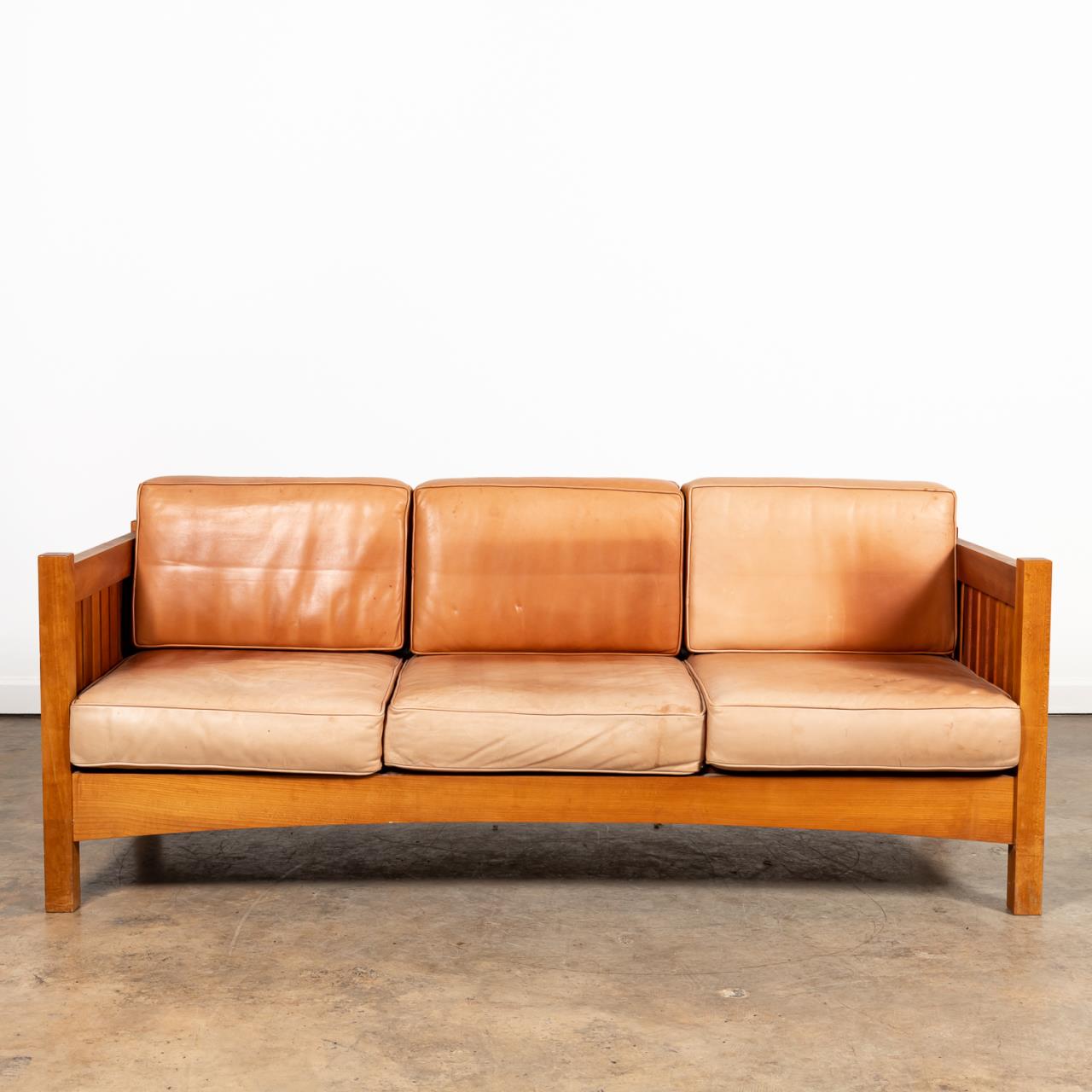 STICKLEY-STYLE LEATHER CUSHION