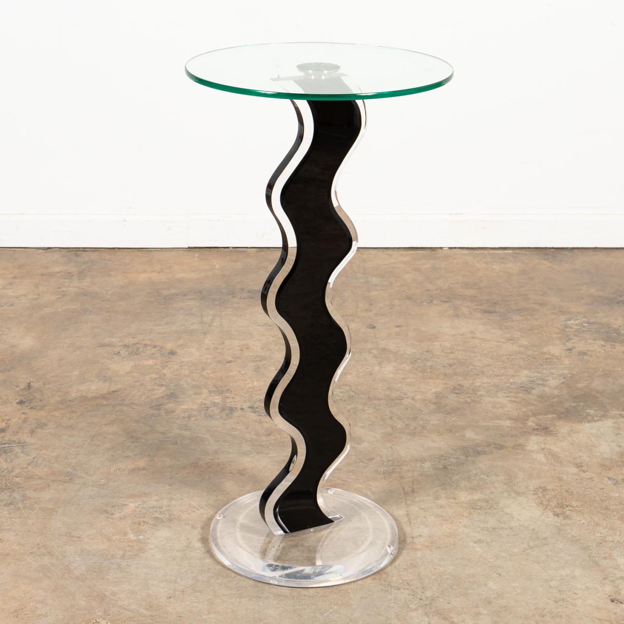 DAVID MUNIZ ACRYLIC PEDESTAL  35a0ee