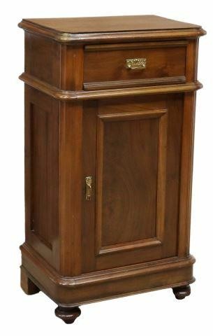 ITALIAN WALNUT BEDSIDE CABINET  35a44a