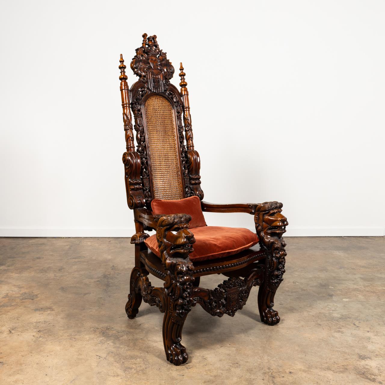 MAHOGANY CARVED GOTHIC STYLE THRONE 35a4b8