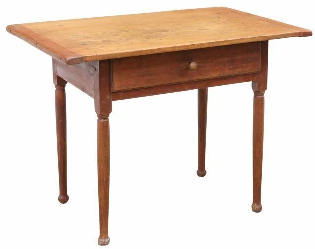 NEW ENGLAND PINE TOP TAVERN TABLE  35a6df