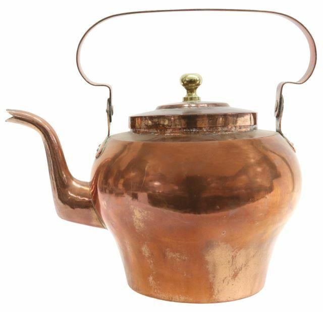 LARGE FRENCH TEN-LITRE COPPER HOT