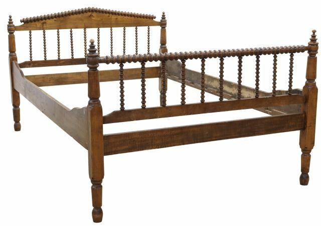 AMERICAN JENNY LIND SPOOL-TURNED BEDAmerican