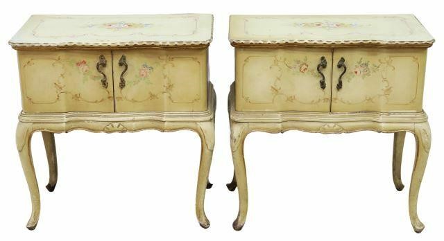  2 VENETIAN PAINT DECORATED BEDSIDE 35a894