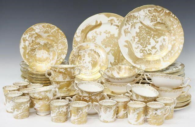 (92) ROYAL CROWN DERBY 'GOLD AVES'