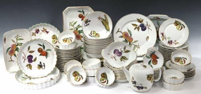 100) ROYAL WORCESTER 'EVESHAM GOLD'