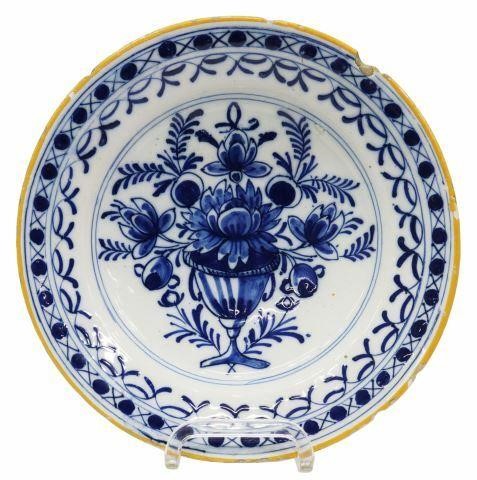 DELFT BLUE & WHITE FAIENCE PLATE, 18TH