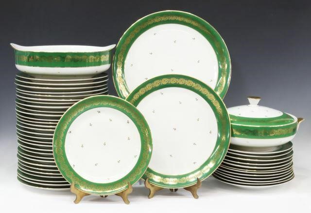  46 FRENCH LIMOGES PORCELAIN PARTIAL 35acd4