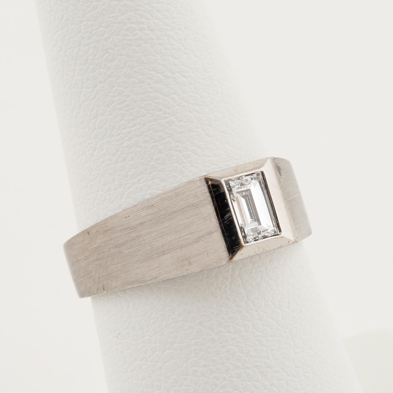 EMERALD CUT DIAMOND BRUSHED 18K 35acd5