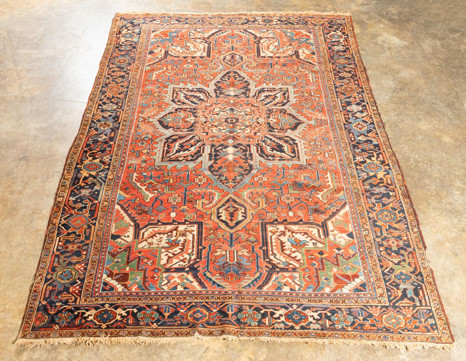 ANTIQUE HAND WOVEN HERIZ RUG Iran.