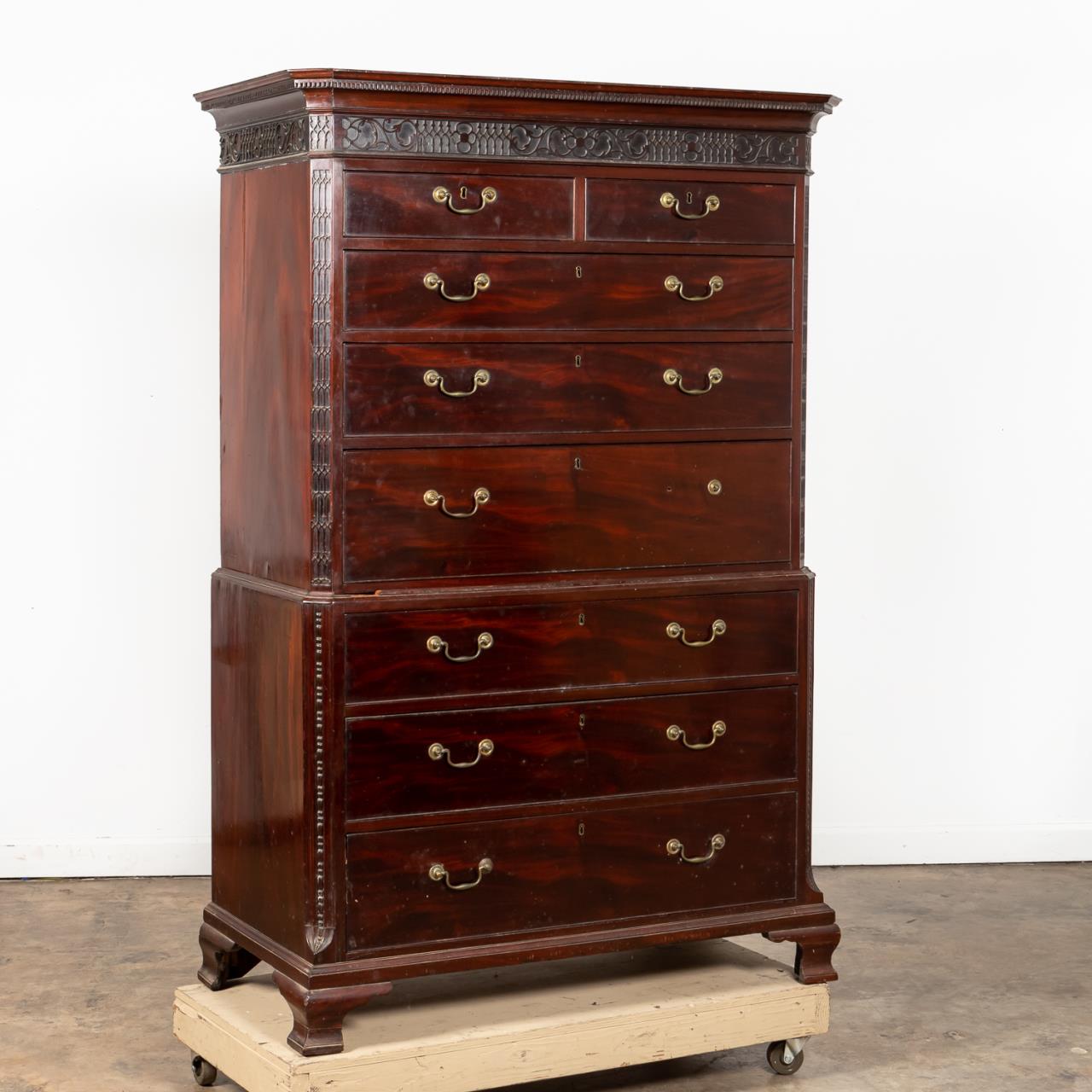 CHIPPENDALE STYLE MAHOGANY CHEST 35b015