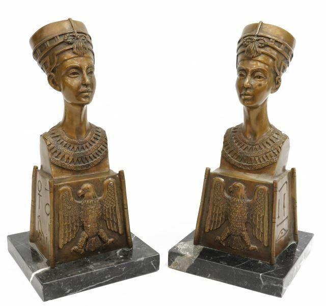  2 PATINATED BRONZE NEFERTITI 35b0f0