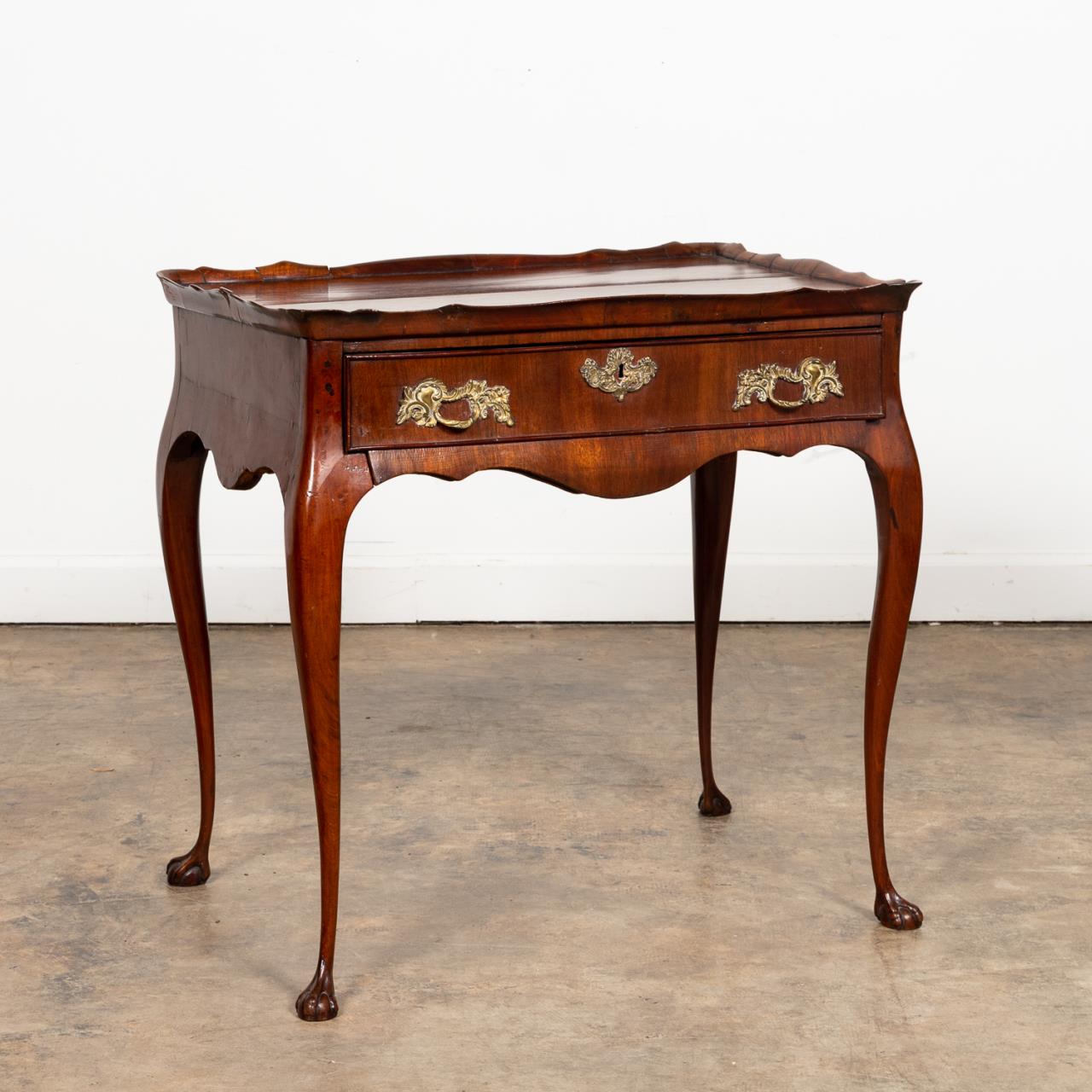 GEORGE III FRUITWOOD TEA TABLE  35b217