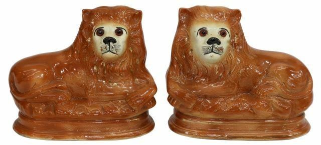  2 ENGLISH STAFFORDSHIRE LION 35b2c3