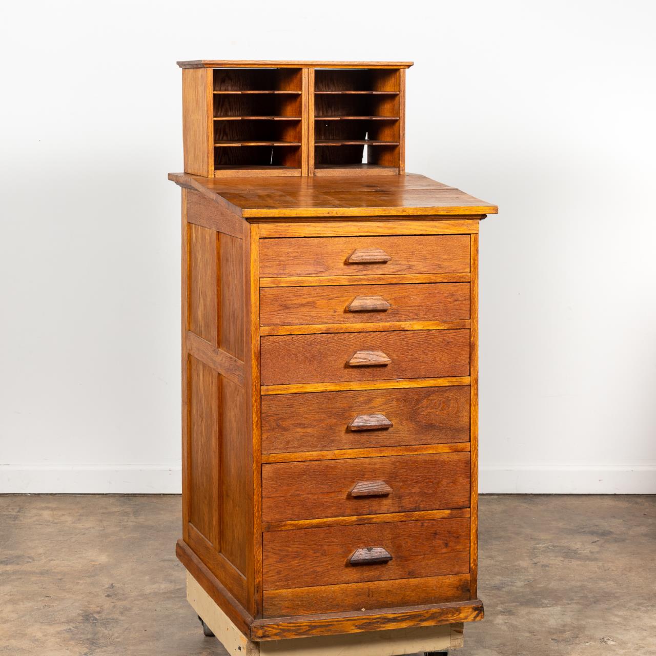 E. 20TH C. OAK POSTMASTER'S SIX-DRAWER