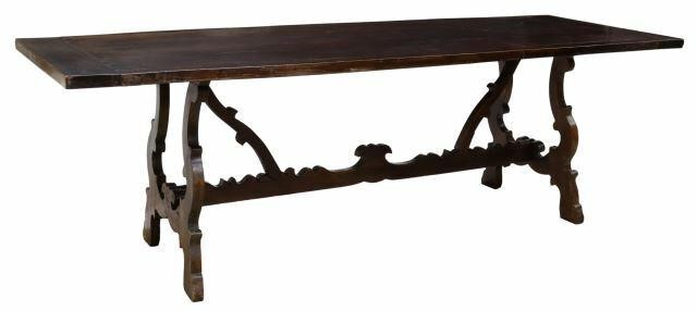 SPANISH BAROQUE STYLE WALNUT TABLESpanish 35b552