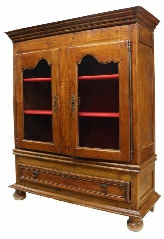 FRENCH PROVINCIAL WALNUT CABINET 35b5c2