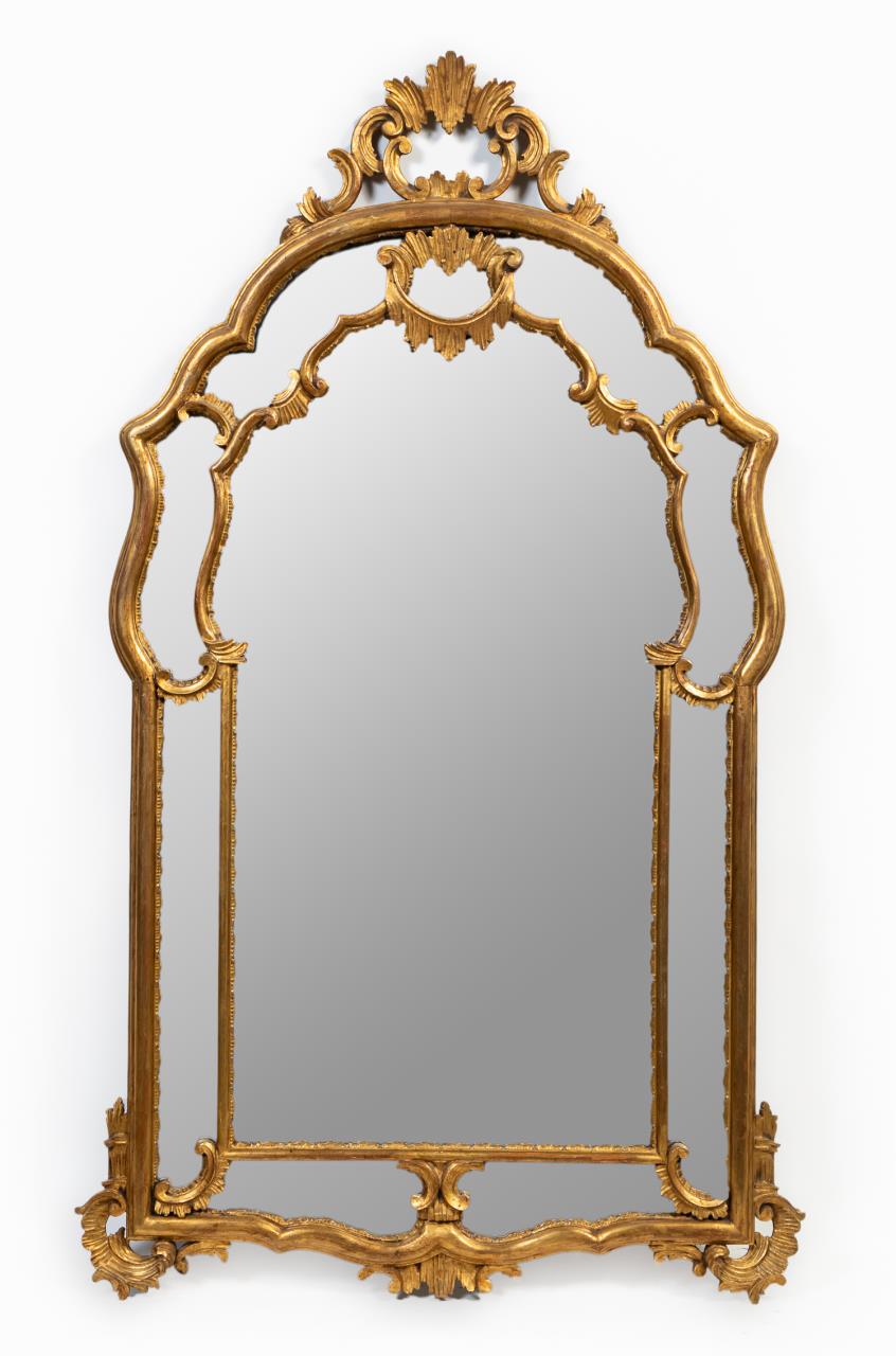 ITALIAN BAROQUE-STYLE GILTWOOD