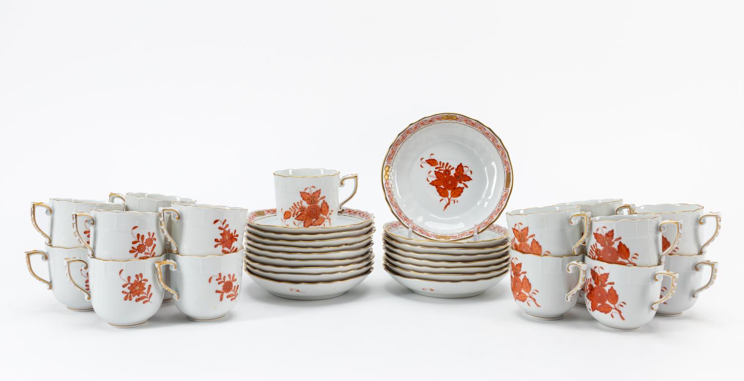 34PC HEREND RUST "CHINESE BOUQUET",